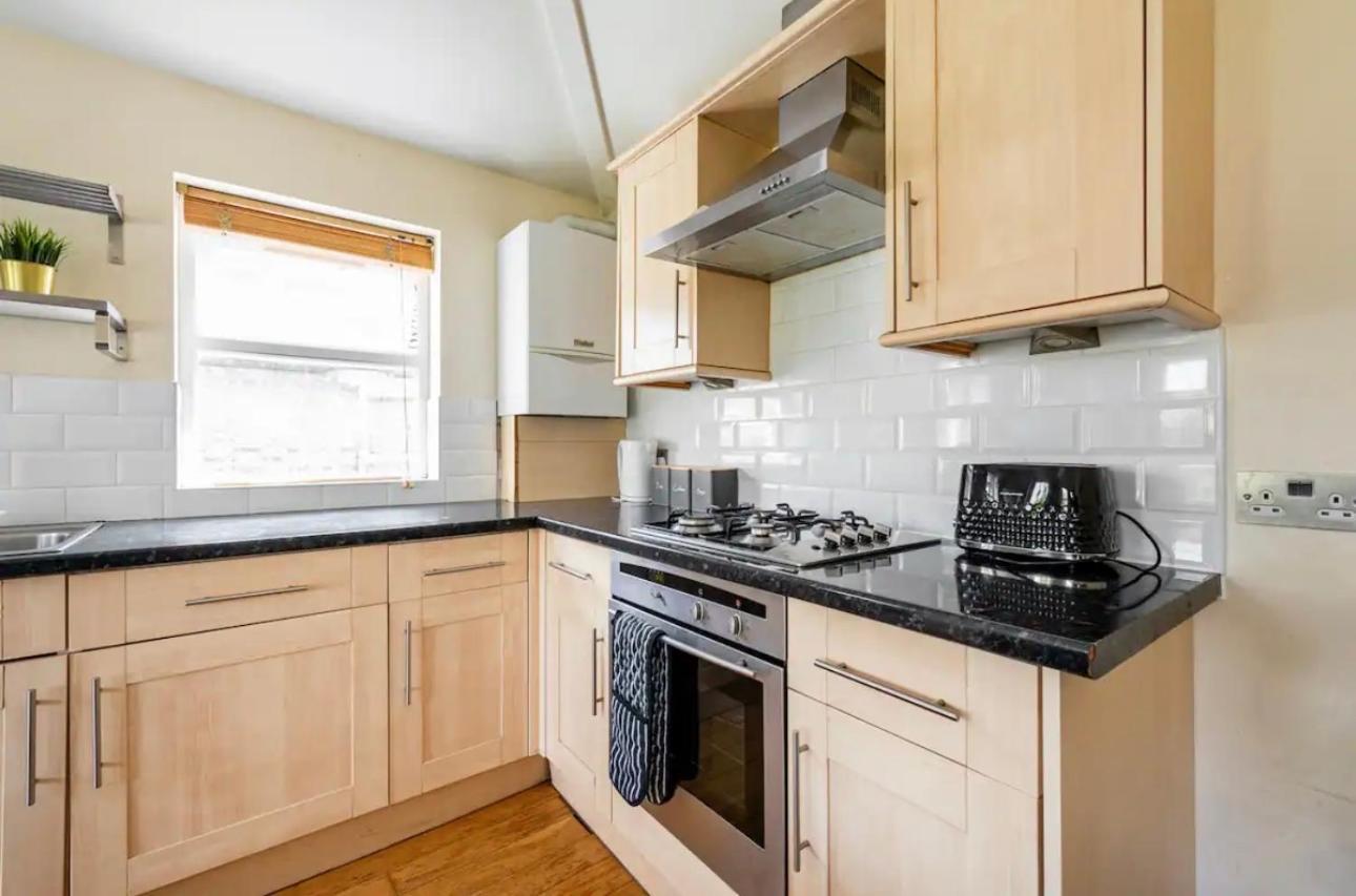 Lovely 3-Bed 20 Minutes To Central Londra Esterno foto