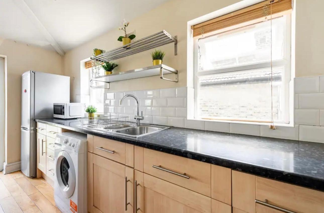 Lovely 3-Bed 20 Minutes To Central Londra Esterno foto